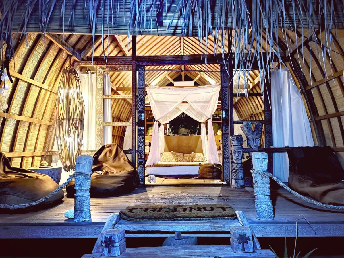 Coconut Garden Beach Resort Маумере Экстерьер фото