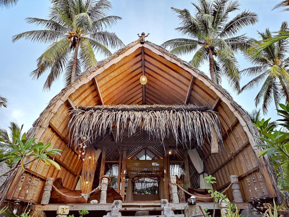 Coconut Garden Beach Resort Маумере Экстерьер фото