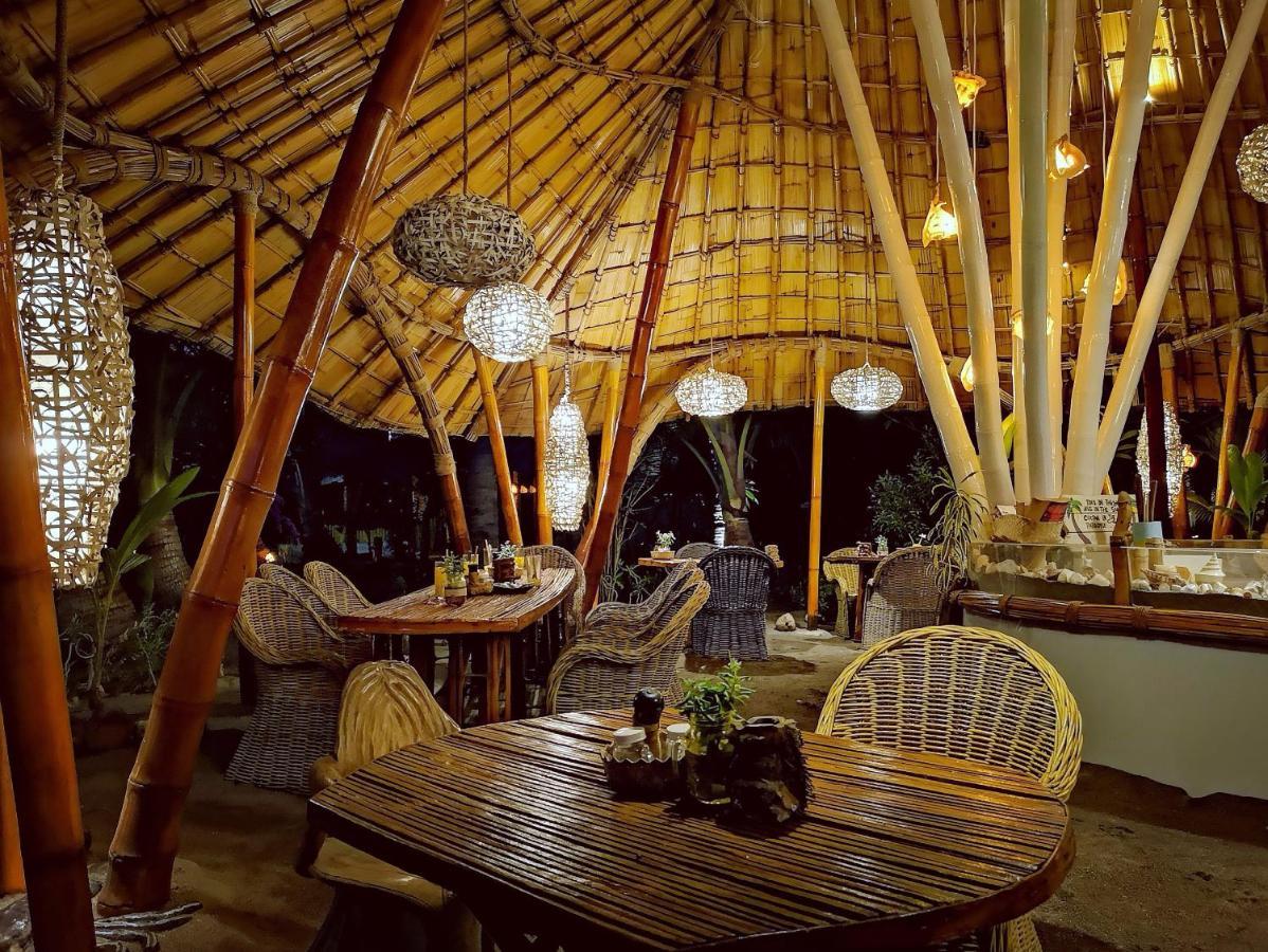 Coconut Garden Beach Resort Маумере Экстерьер фото