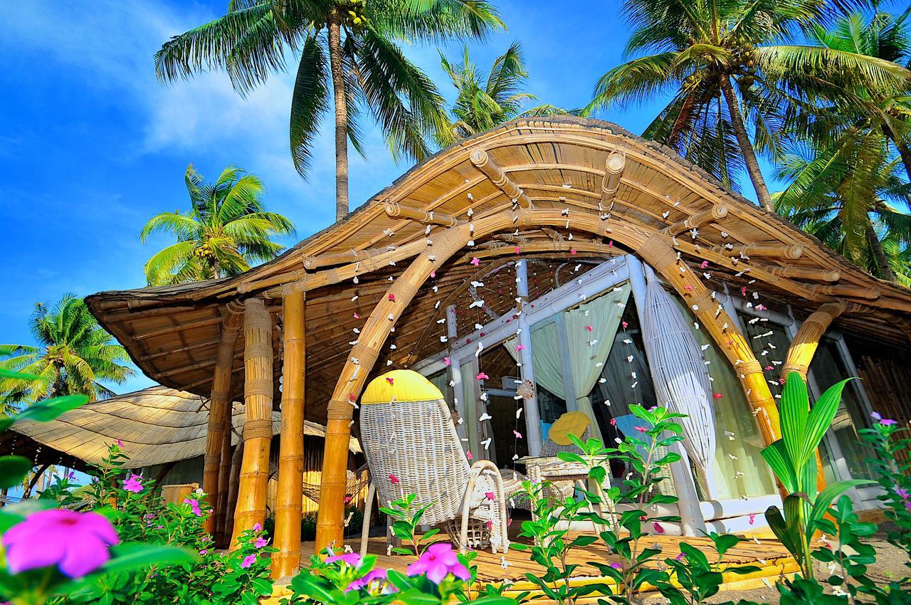 Coconut Garden Beach Resort Маумере Экстерьер фото